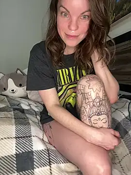 Snapshot of wildefaye chatting on 03.23.25 wildefaye online show from 03.23.25