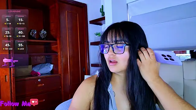 scarlleth  online show from 11.06.25