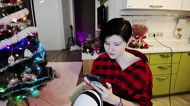 Snapshot of Kira_Bakker chatting on 12.10.24 Kira Bakker online show from 12.10.24