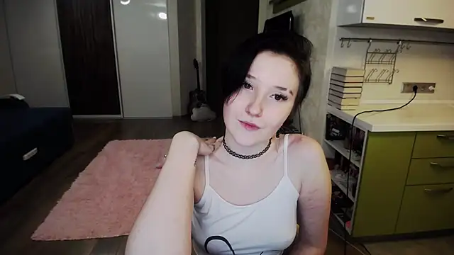 Snapshot of Kira_Bakker chatting on 02.08.25 Kira Bakker online show from 02.08.25