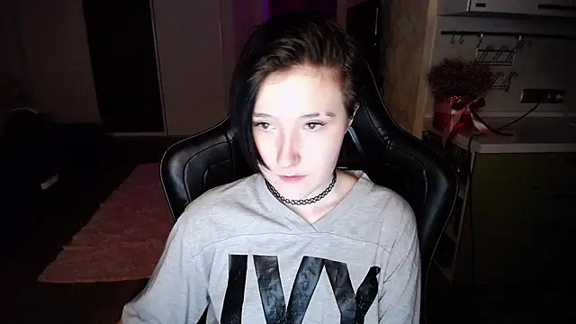 Snapshot of Kira_Bakker chatting on 03.02.25 Kira Bakker online show from 03.02.25