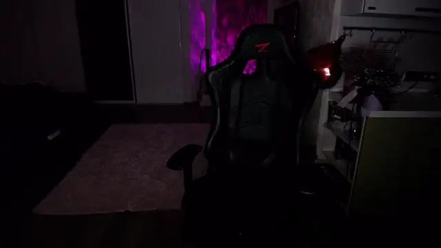 Snapshot of Kira_Bakker chatting on 03.09.25 Kira Bakker online show from 03.09.25