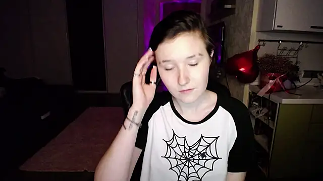 Snapshot of Kira_Bakker chatting on 03.15.25 Kira Bakker online show from 03.15.25