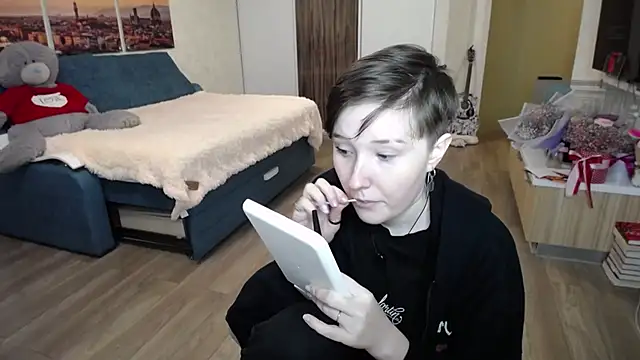 Snapshot of Kira_Bakker chatting on 11.11.25 Kira Bakker online show from 11.11.25