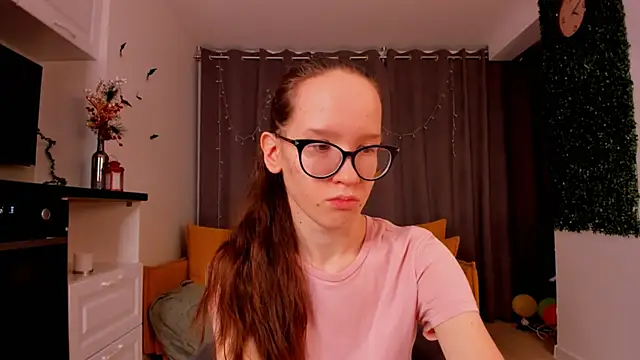 Snapshot of BettyBrowni chatting on 01.27.25 BettyBrowni online show from 01.27.25