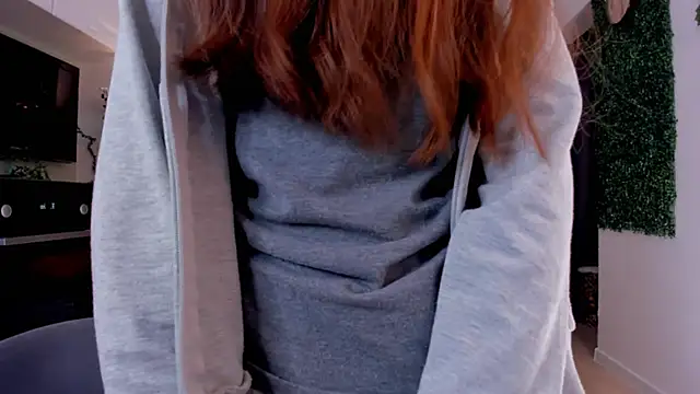 Snapshot of BettyBrowni chatting on 02.06.25 BettyBrowni online show from 02.06.25