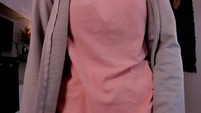 Snapshot of BettyBrowni chatting on 02.09.25 BettyBrowni online show from 02.09.25