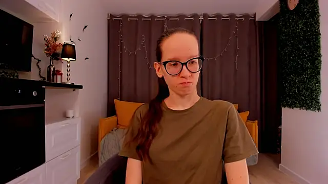 Snapshot of BettyBrowni chatting on 02.10.25 BettyBrowni online show from 02.10.25