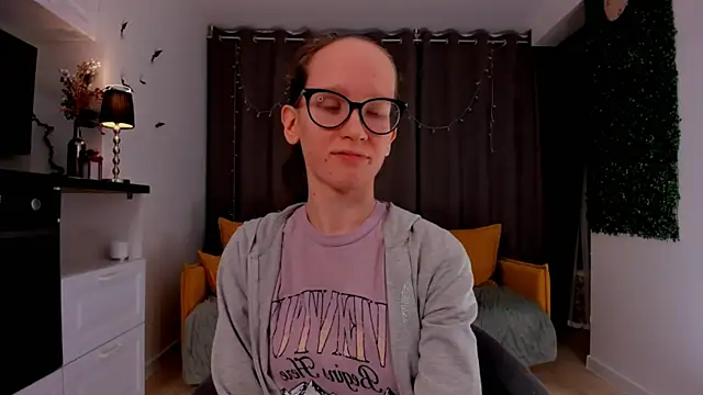 Snapshot of BettyBrowni chatting on 02.12.25 BettyBrowni online show from 02.12.25