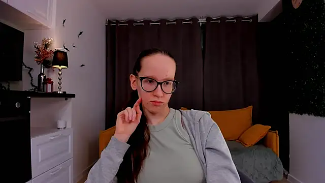 Snapshot of BettyBrowni chatting on 02.16.25 BettyBrowni online show from 02.16.25