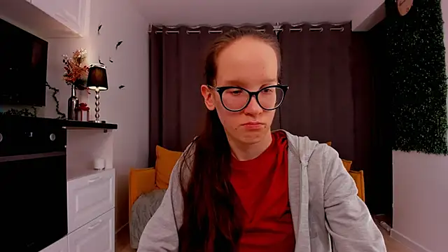 Snapshot of BettyBrowni chatting on 02.16.25 BettyBrowni online show from 02.16.25