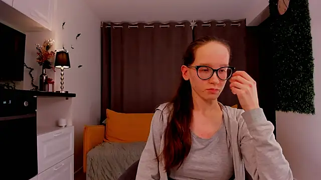 Snapshot of BettyBrowni chatting on 02.17.25 BettyBrowni online show from 02.17.25