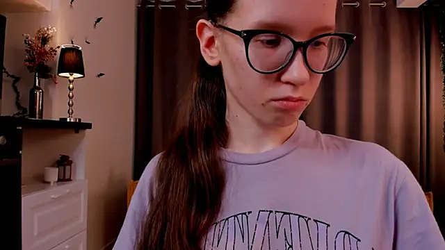 Snapshot of BettyBrowni chatting on 02.20.25 BettyBrowni online show from 02.20.25