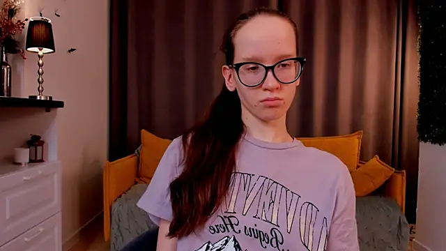 Snapshot of BettyBrowni chatting on 02.20.25 BettyBrowni online show from 02.20.25