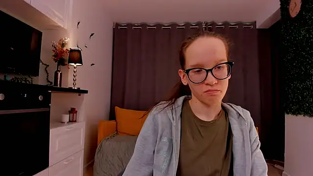 Snapshot of BettyBrowni chatting on 02.22.25 BettyBrowni online show from 02.22.25