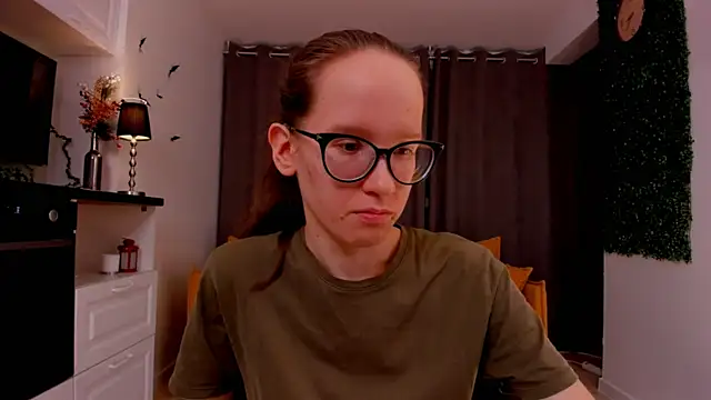 Snapshot of BettyBrowni chatting on 02.23.25 BettyBrowni online show from 02.23.25