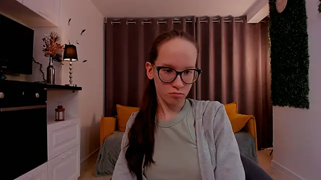 Snapshot of BettyBrowni chatting on 03.02.25 BettyBrowni online show from 03.02.25