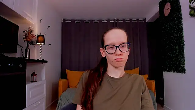 Snapshot of BettyBrowni chatting on 03.06.25 BettyBrowni online show from 03.06.25