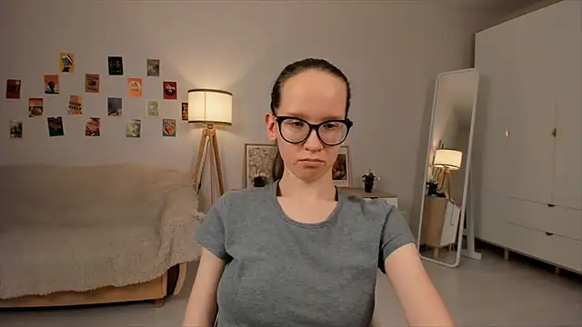 Snapshot of BettyBrowni chatting on 03.10.25 BettyBrowni online show from 03.10.25