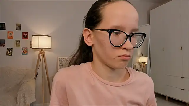 Snapshot of BettyBrowni chatting on 03.11.25 BettyBrowni online show from 03.11.25