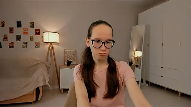 Snapshot of BettyBrowni chatting on 03.15.25 BettyBrowni online show from 03.15.25