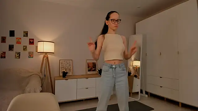 Snapshot of BettyBrowni chatting on 03.16.25 BettyBrowni online show from 03.16.25