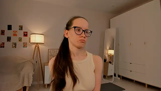 Snapshot of BettyBrowni chatting on 03.17.25 BettyBrowni online show from 03.17.25