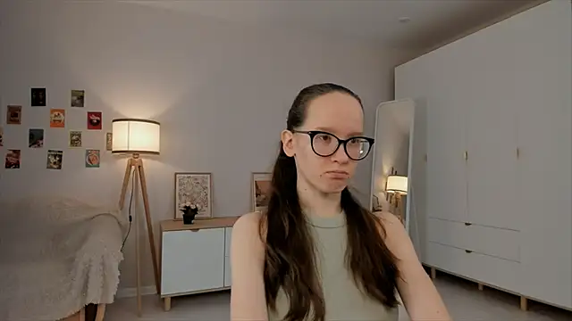 Snapshot of BettyBrowni chatting on 03.17.25 BettyBrowni online show from 03.17.25