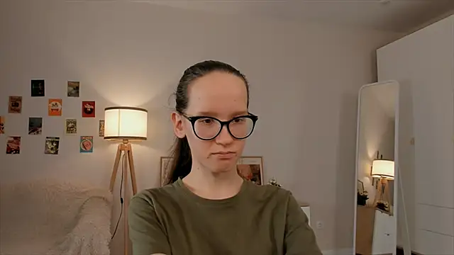 Snapshot of BettyBrowni chatting on 03.20.25 BettyBrowni online show from 03.20.25