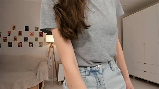 Snapshot of BettyBrowni chatting on 03.22.25 BettyBrowni online show from 03.22.25