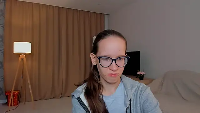 Snapshot of BettyBrowni chatting on 09.10.25 BettyBrowni online show from 09.10.25