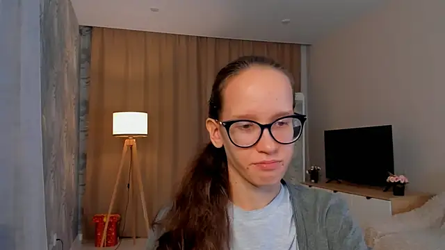 Snapshot of BettyBrowni chatting on 09.21.25 BettyBrowni online show from 09.21.25