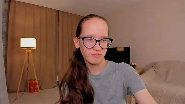 Snapshot of BettyBrowni chatting on 09.26.25 BettyBrowni online show from 09.26.25