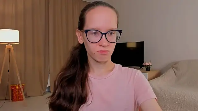 Snapshot of BettyBrowni chatting on 09.27.25 BettyBrowni online show from 09.27.25