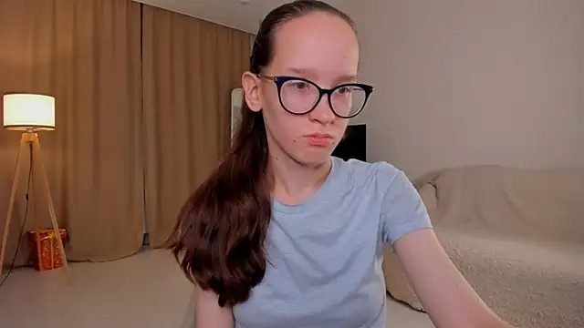 Snapshot of BettyBrowni chatting on 10.04.25 BettyBrowni online show from 10.04.25