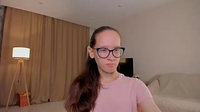 Snapshot of BettyBrowni chatting on 10.05.25 BettyBrowni online show from 10.05.25