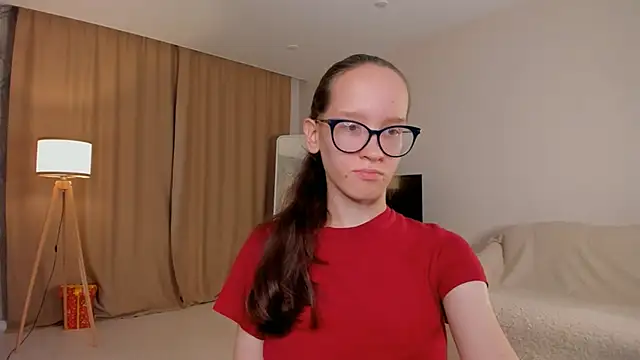 Snapshot of BettyBrowni chatting on 10.10.25 BettyBrowni online show from 10.10.25