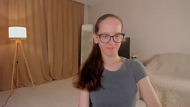 Snapshot of BettyBrowni chatting on 10.19.25 BettyBrowni online show from 10.19.25