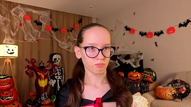 Snapshot of BettyBrowni chatting on 11.01.25 BettyBrowni online show from 11.01.25