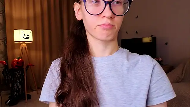 Snapshot of BettyBrowni chatting on 11.08.25 BettyBrowni online show from 11.08.25