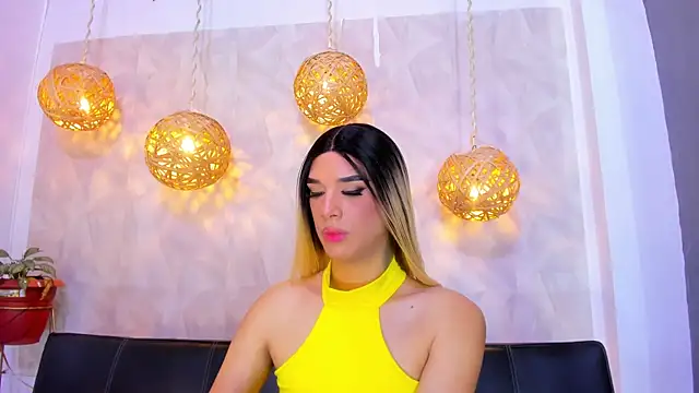 victoria aleia  online show from 12.14.24