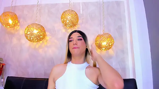 victoria aleia  online show from 12.24.24