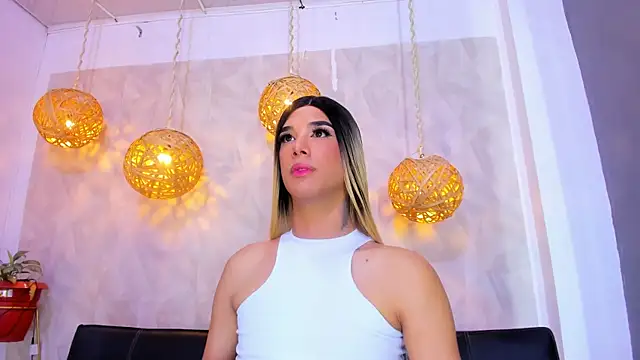 victoria aleia  online show from 12.28.24