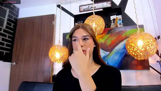 victoria aleia  online show from 11.13.25