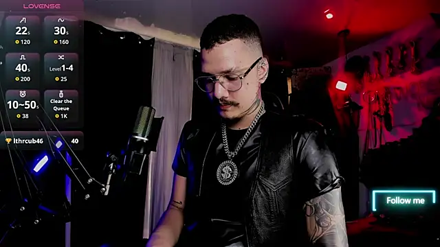 Snapshot of allanhurtss chatting on 10.13.25 allanhurtss online show from 10.13.25