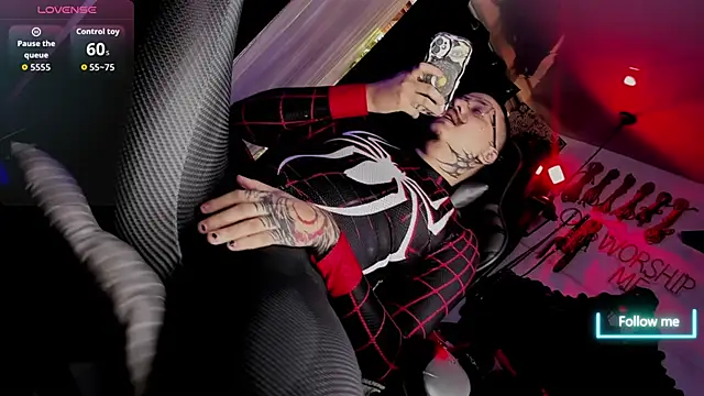 Snapshot of allanhurtss chatting on 10.18.25 allanhurtss online show from 10.18.25