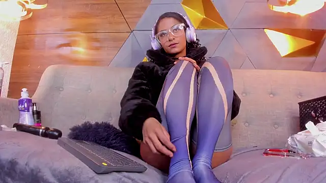 sarah banks1 online show from 01.06.25