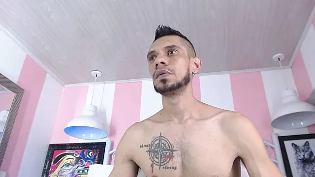 Snapshot of BIGZEHUZ chatting on 03.09.25 BIGZEHUZ online show from 03.09.25
