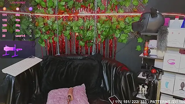 Sweett Mollyy online show from 11.21.25