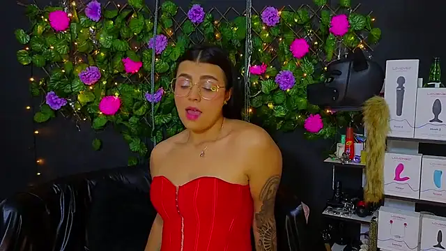 Snapshot of Sweett_Mollyy chatting on 06.22.26 Sweett Mollyy online show from 06.22.26